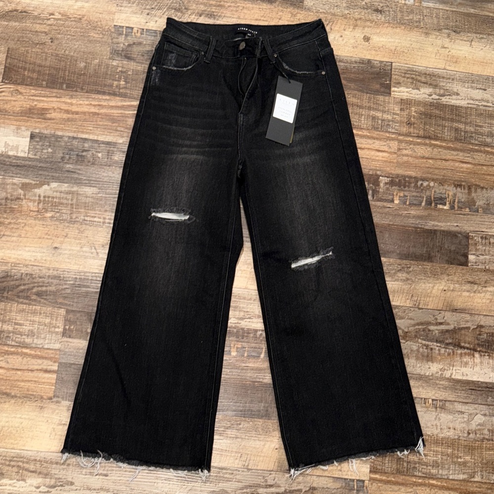 NWT Risen Black Wide-Leg Distressed Jeans